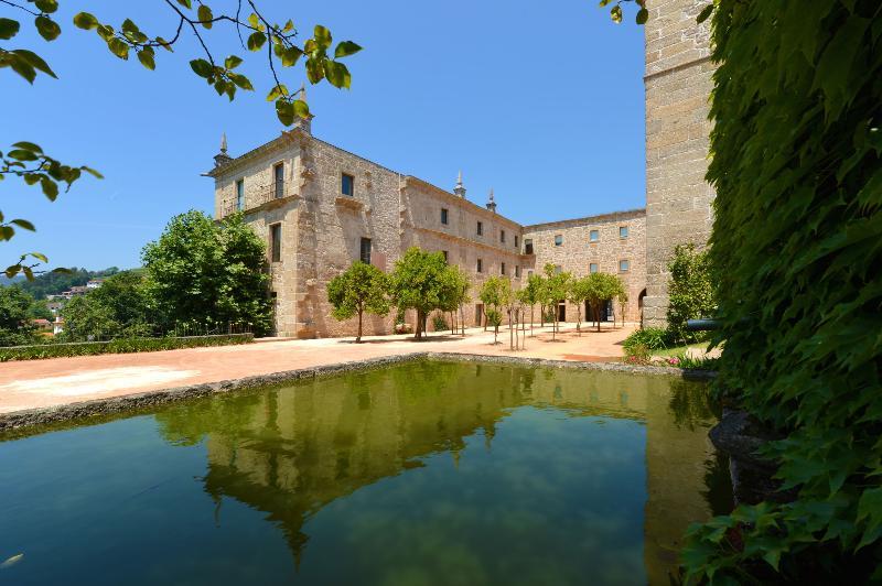 Pousada Mosteiro De Amares Exterior photo